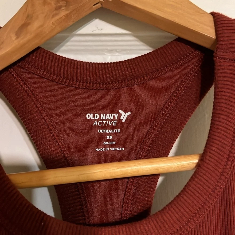 Old Navy Active red ruched ribbed dress - Picture 3 of 4